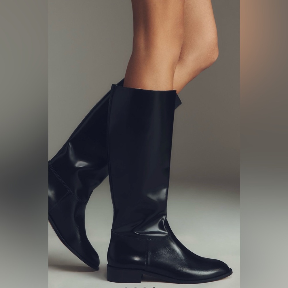 Sleek Black Women's Heeled Boots